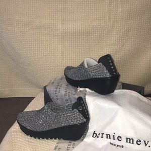 Bernie mev. New York wedges